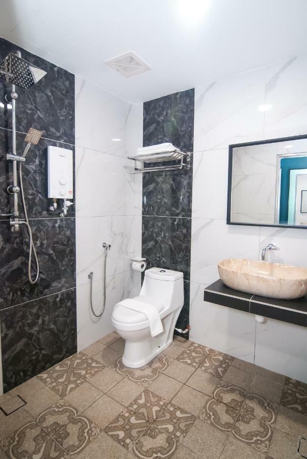 Good 9 Hotel - Bukit Dahlia Johor Bahru Extérieur photo